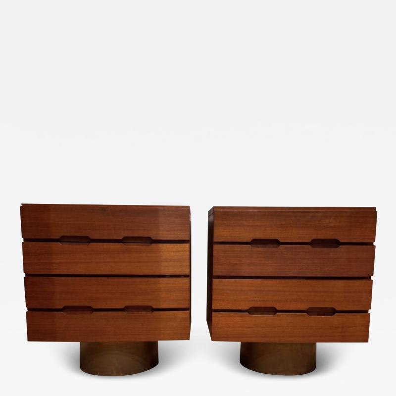 Mario Marenco A large pair of four drawers bedside tables