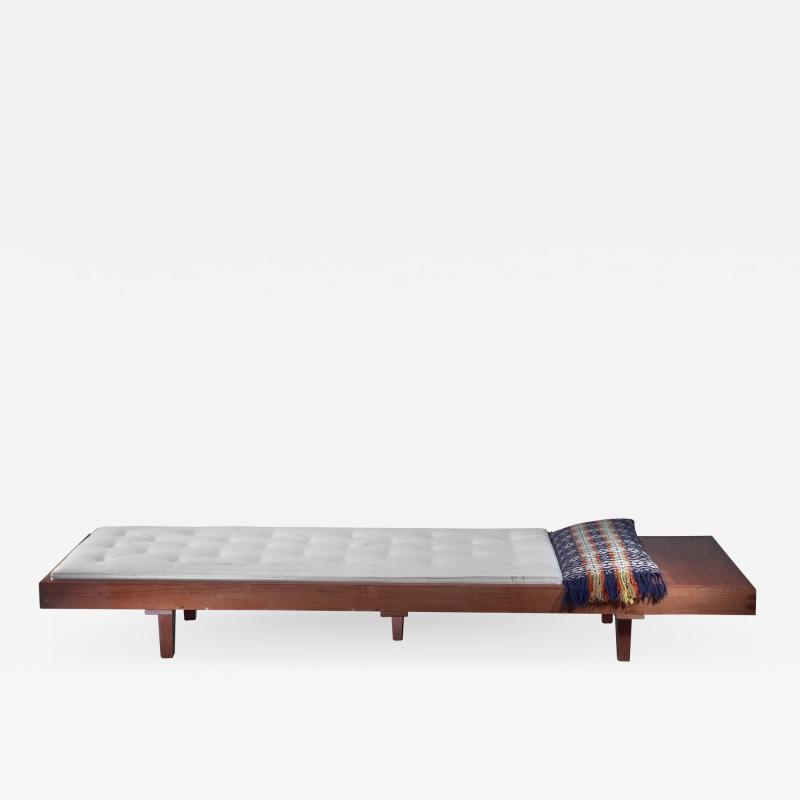 Mid Century Daybed with head table