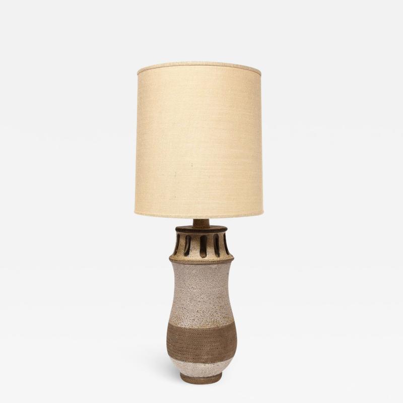 Mid Century Modern Ceramic Table Lamp with Arcade Detailing and Raw Fiber Shade
