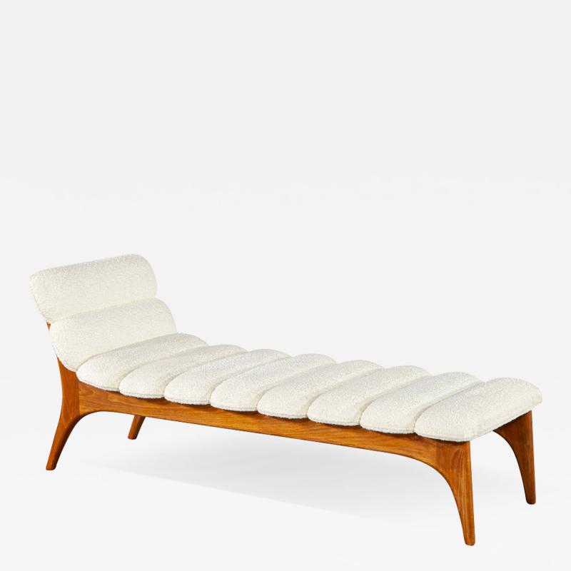 Mid Century Modern Danish Chaise Lounge in Boucle Fabric