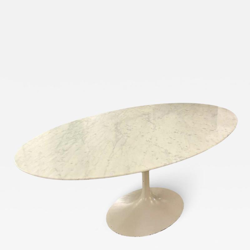 Mid Century Modern Dining Table by Eero Saarinen for Knoll International 1950s