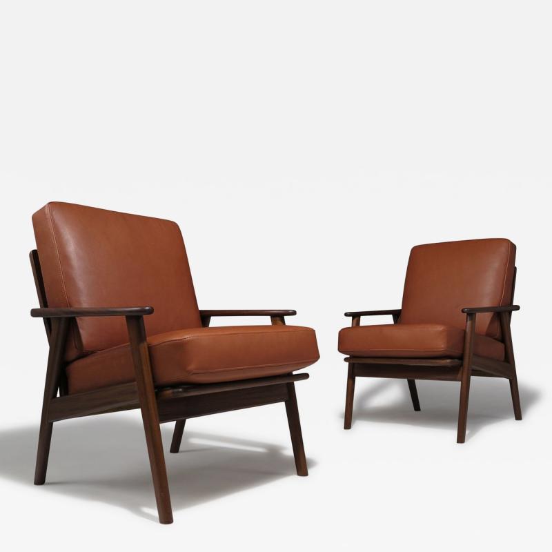 Mid century Scandinavian Lounge Chairs in Saddle Leather
