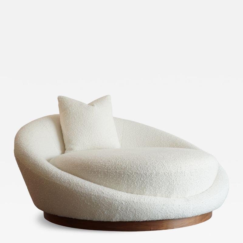Milo Baughman Milo Baughman Satellite Chaise Lounge in Boucle and Walnut C 1970s