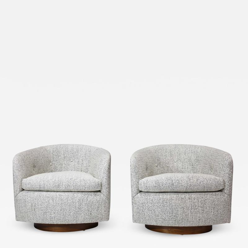 Milo Baughman Milo Baughman Tilt Swivel Lounge Chairs in Black White Nubby Upholstery