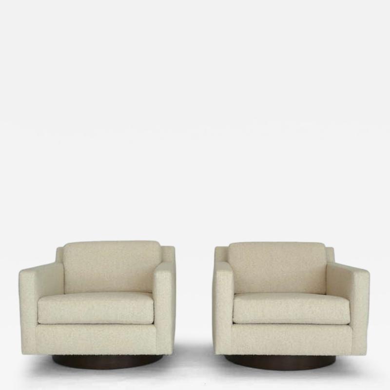 Milo Baughman Pair of Milo Baughman Style Swivel Chairs