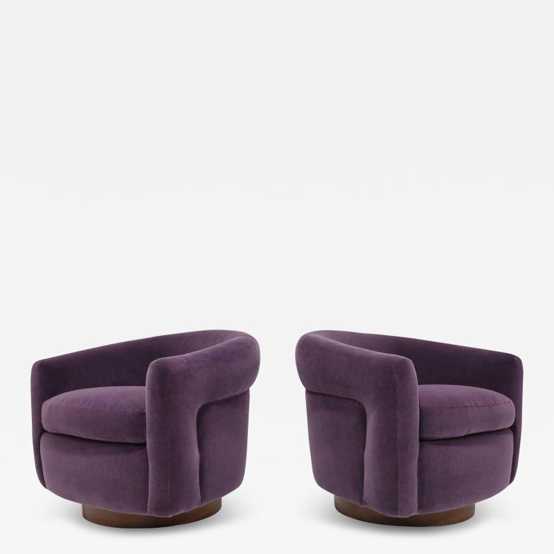 Milo Baughman Pair of Milo Baughman Swivel Chairs in Maharam Mohair