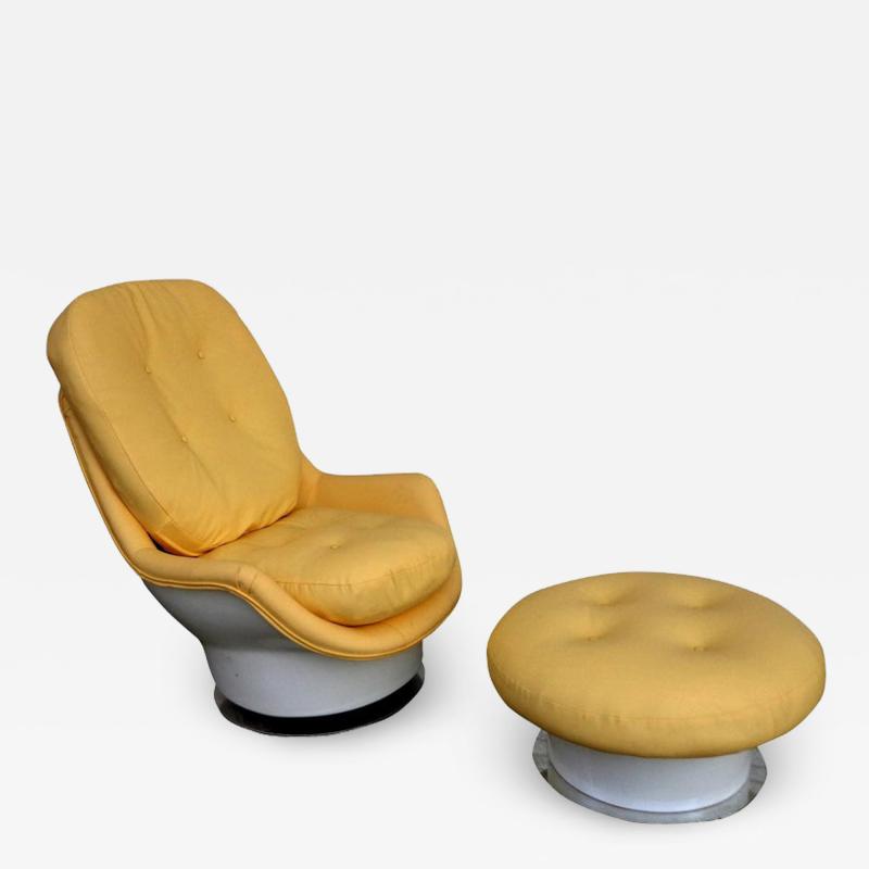 Milo Baughman Vintage Milo Baughman Thayer Coggin Lounge Chair and Ottoman