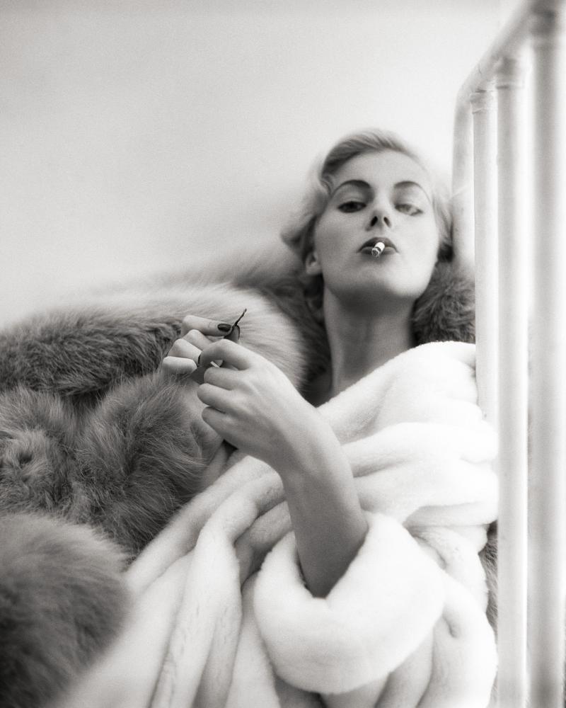Milton H Greene Anita Ekberg Smoking