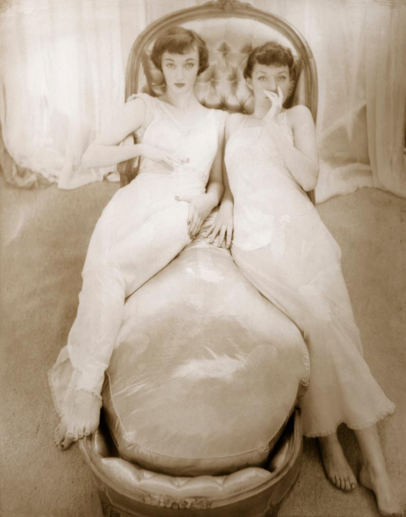 Milton H Greene Fashion Twin Chaise