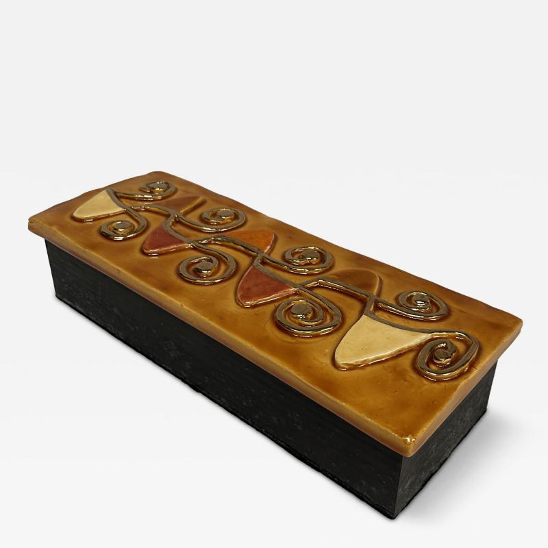 Mithe Espelt 1970s Studio pottery ceramic box by Mithe Espelt