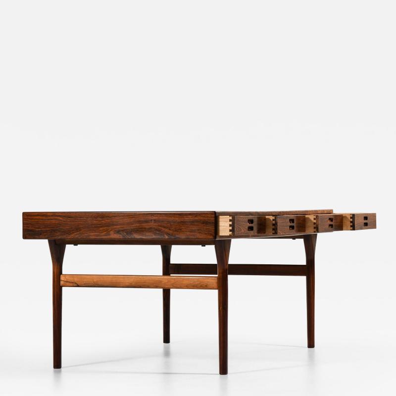 Nanna Ditzel Freestanding Desk with 4 Drawers in Rosewood by Nanna Ditzel 1955