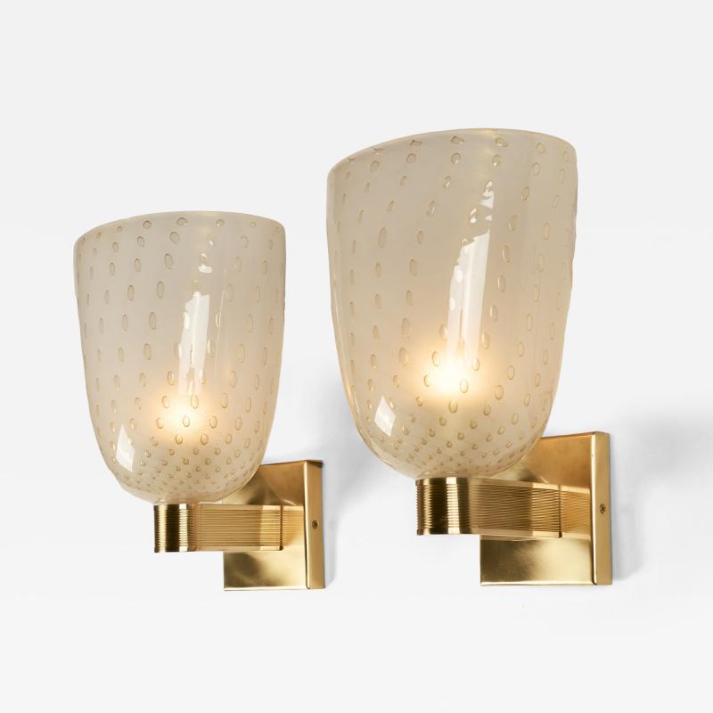 Napoleone Martinuzzi Pair of Italian Murano Pulegoso wall lights with brass fittings