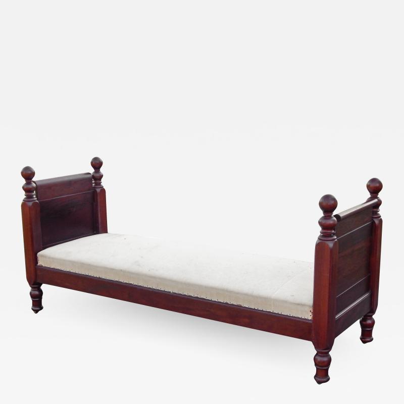 Narrow Daybed