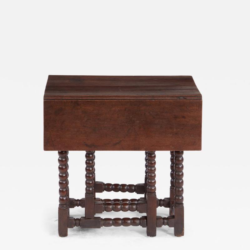 Oak Bobbin Gateleg End Table