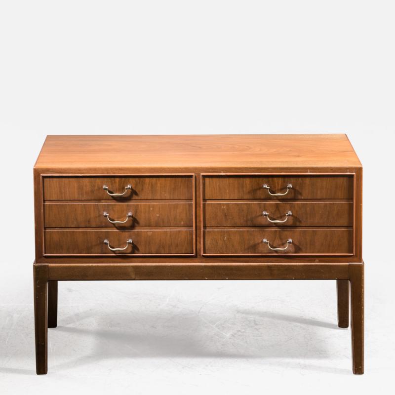 Ole Wanscher Ole Wanscher Walnut with Brass Double Chest of Drawers Denmark 1940s