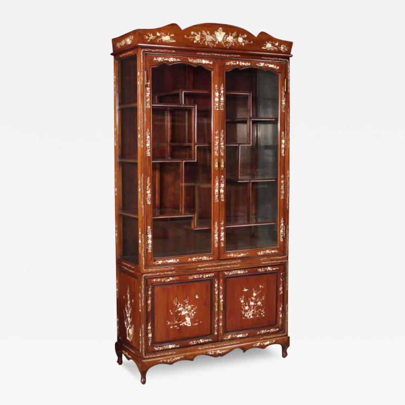 Oriental showcase in mahogany wood from 20th century