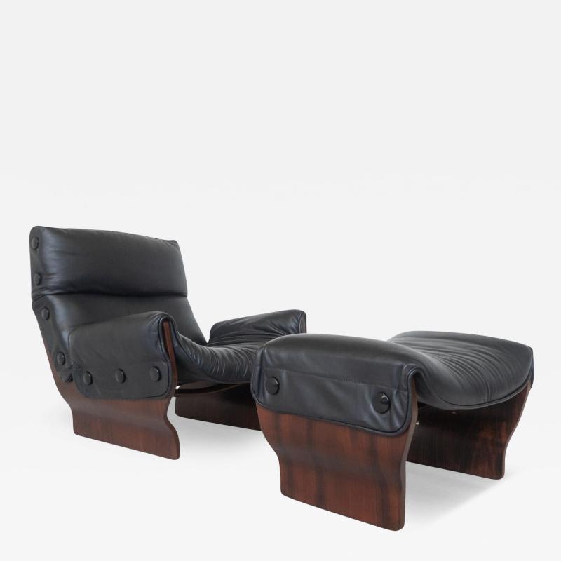 Osvaldo Borsani Mid Century Modern Canada P110 Armchair and Ottoman by Osvaldo Borsani for Tecno