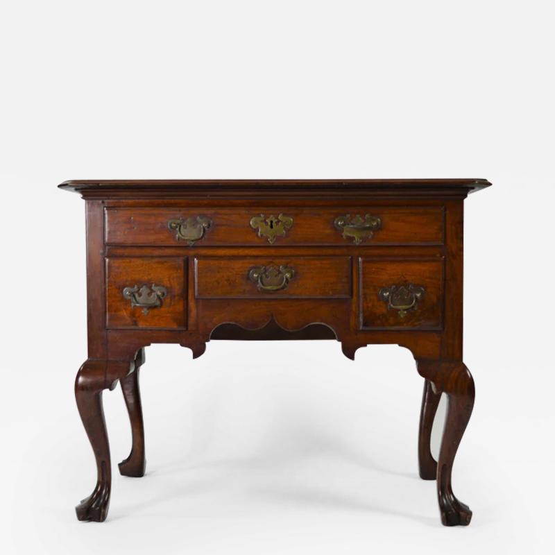 PHILADELPHIA DRESSING TABLE INV 0338 