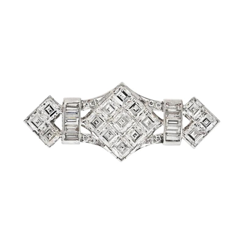 PLATINUM 4 50 CARATS STRAIGHT CUT DIAMOND BROOCH