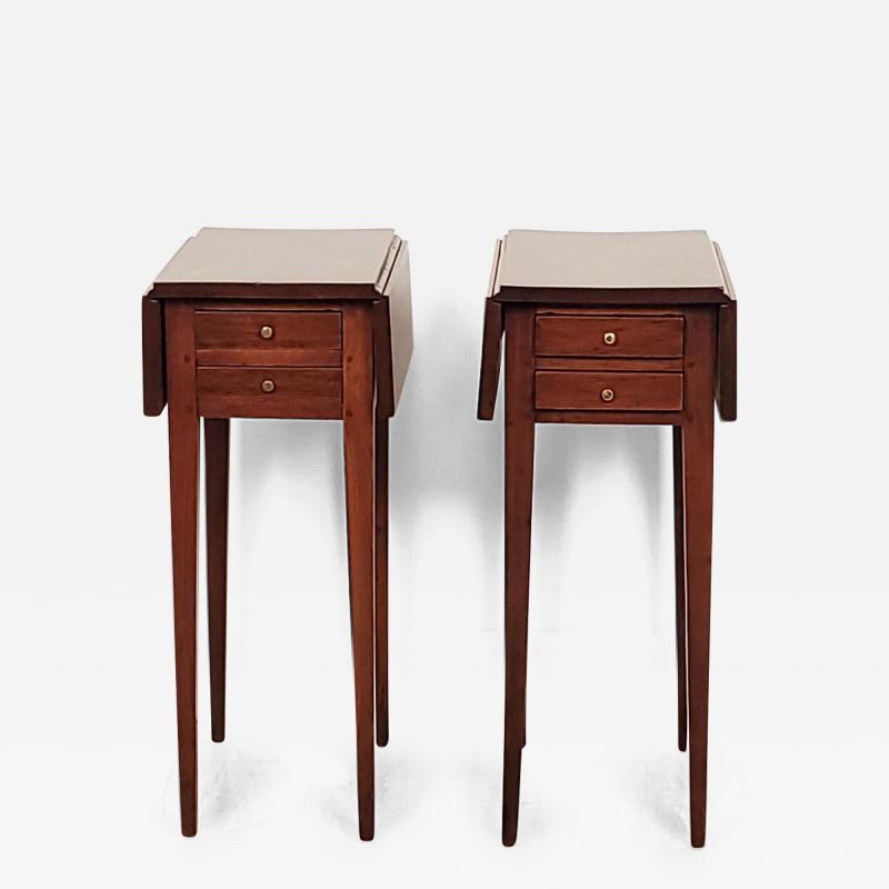 Pair of Federal American Side Tables in Cherry and Poplar circa 1820