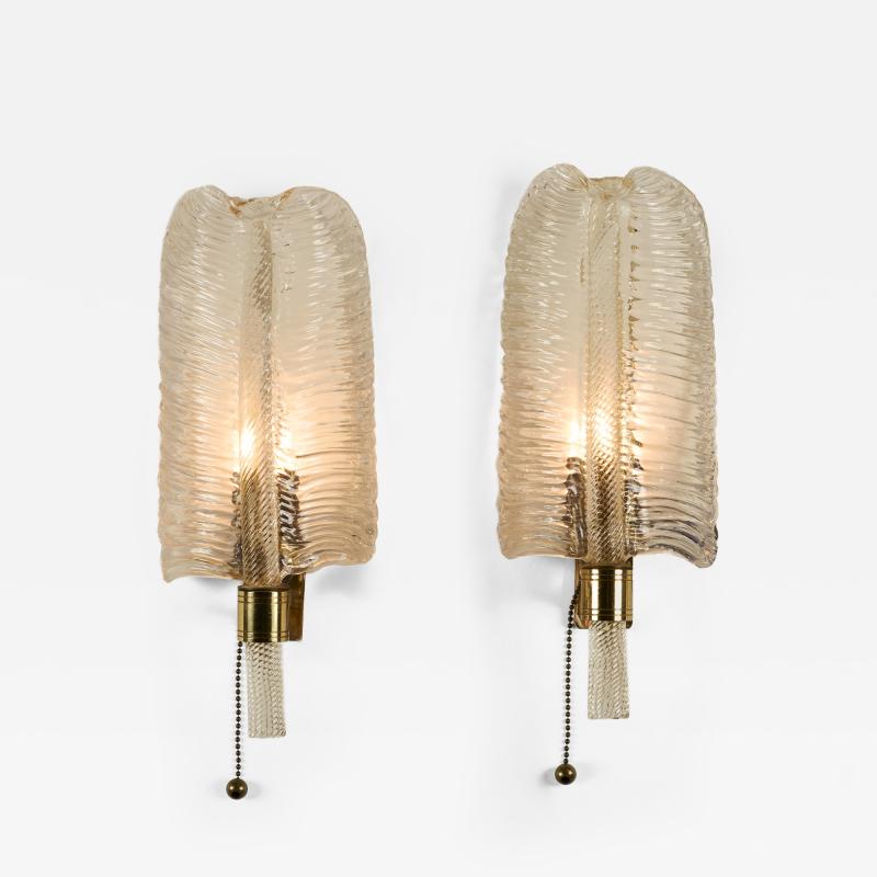 Pair of Italian 1950s Murano gold flecked glass leaf wall lights