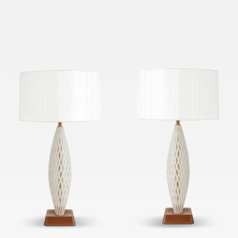 Pair of Murano Glass Table Lamps on Walnut Bases Italy 1960s