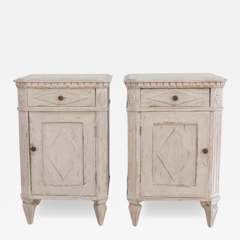 Pair of Swedish Bedside Tables ca 1910