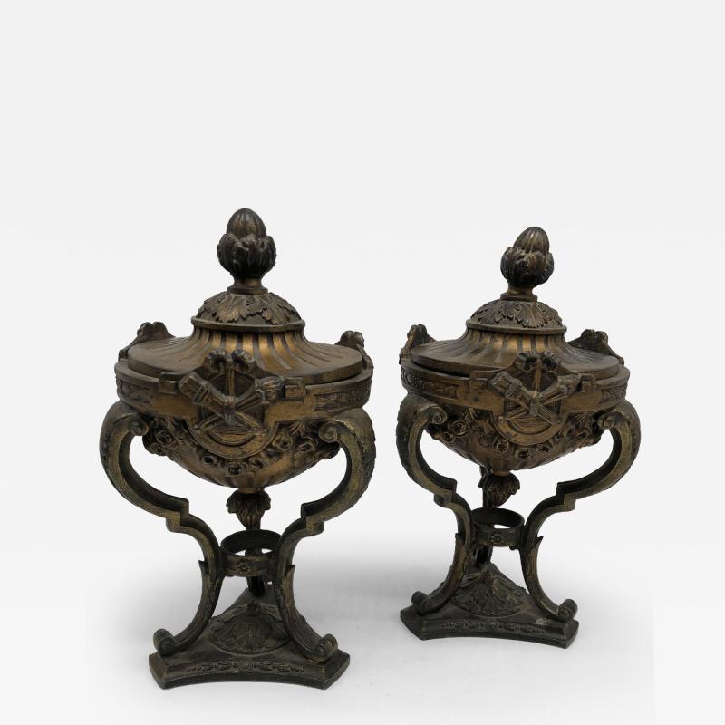 Pair of lidded urns with liners