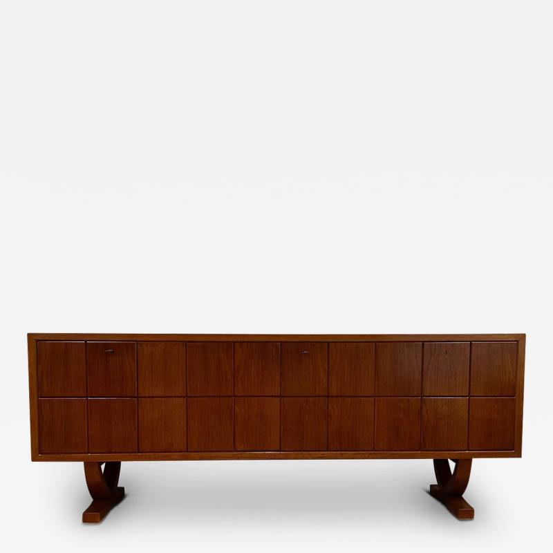 Paolo Buffa MID CENTURY PAOLO BUFFA LARGE SIDEBOARD IN OAK