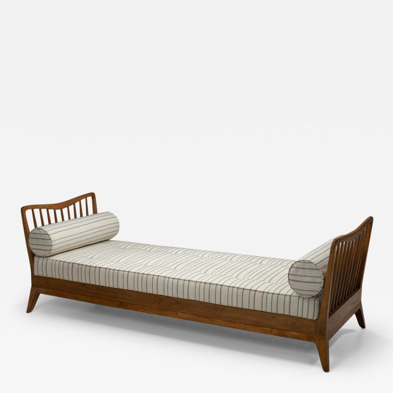 Paolo Buffa Mid Century Walnut Daybed in the Manner of Paolo Buffa Italy 1960s