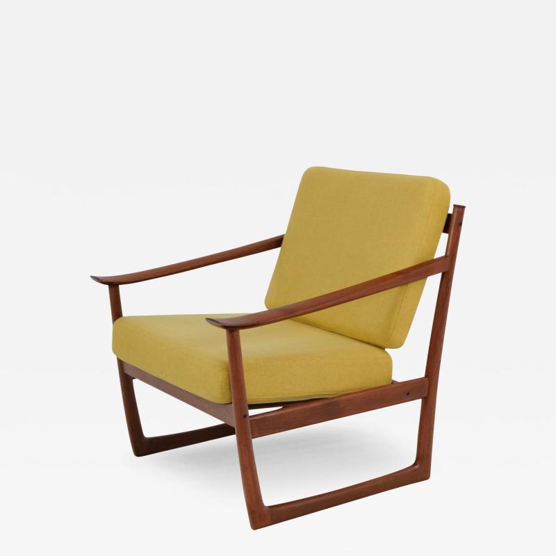 Peter Hvidt Elegant Scandinavian Modern Teak Occasional Chair Designed by Peter Hvidt