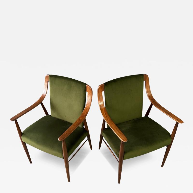 Peter Hvidt Pair of Danish Lounge Chairs in Walnut and Velvet in the Style of Peter Hvidt