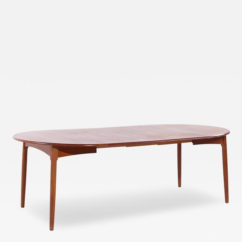 Peter Hvidt Peter Hvidt Style Mid Century Danish Teak Expanding Dining Table with 2 Leaves