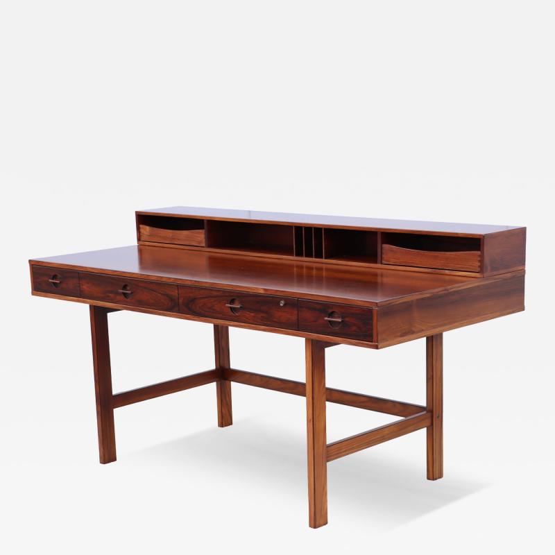 Peter L vig Nielsen Peter Lovig Nielsen Peter L vig Nielsen Rosewood Partners Desk