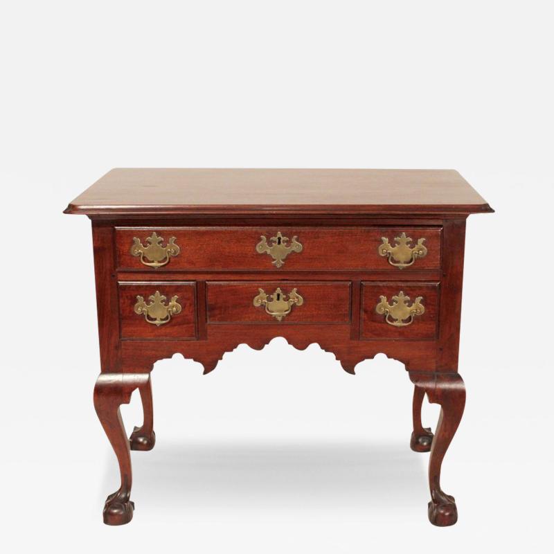 Philadelphia Chippendale Walnut Dressing Table