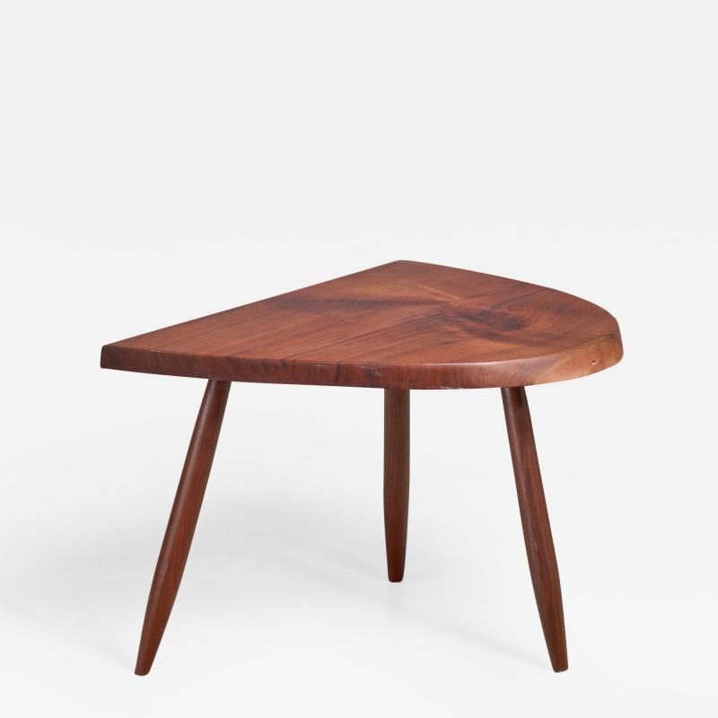 Phillip Lloyd Powell Phillip Lloyd Powell Studio Craft Walnut Side Table USA 1960s