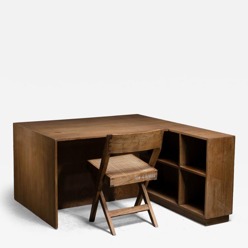 Pierre Jeanneret Pierre Jeanneret Judges deliberation desk from Chandigarh