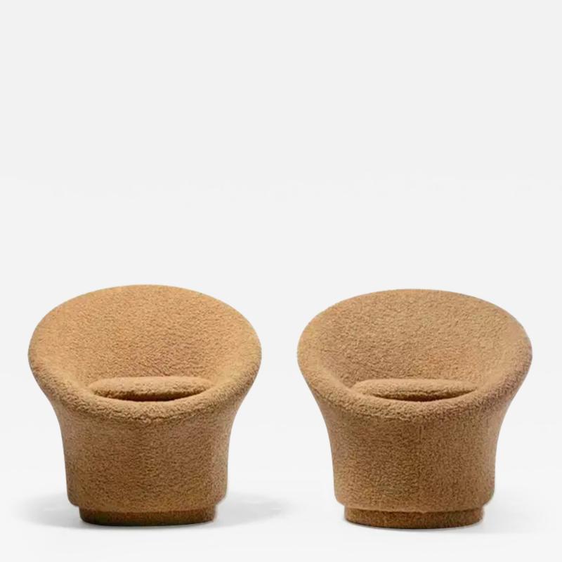 Pierre Paulin Pair of Modern 1970s Pierre Paulin Style Mushroom Swivel Chairs in Latte Boucl 