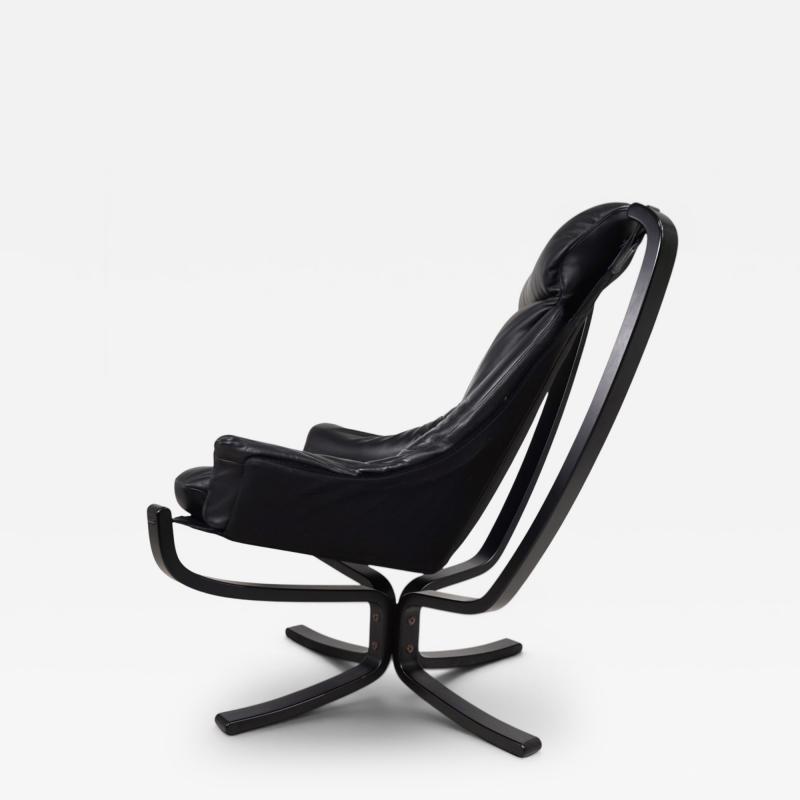 Poltrona Frau Poltrona Frau Viking Leather Lounge Chair by Sigurd Resell 1970