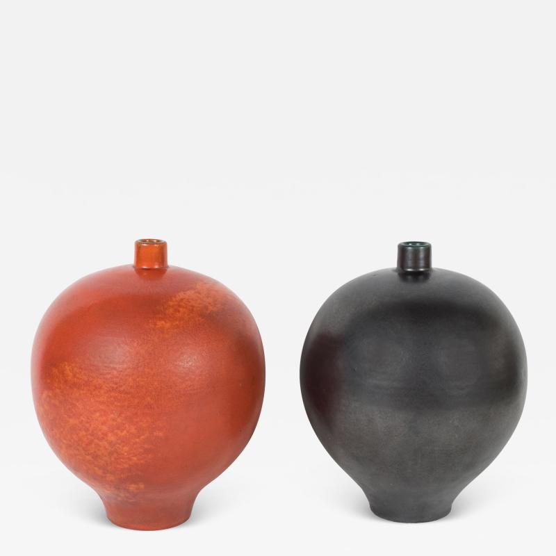 Primavera Atelier du Printemps PAIR OF BLACK AND ORANGE PRIMAVERA VASES