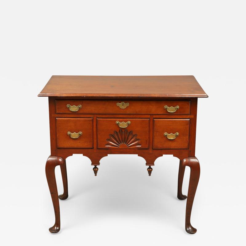 QUEEN ANNE DRESSING TABLE