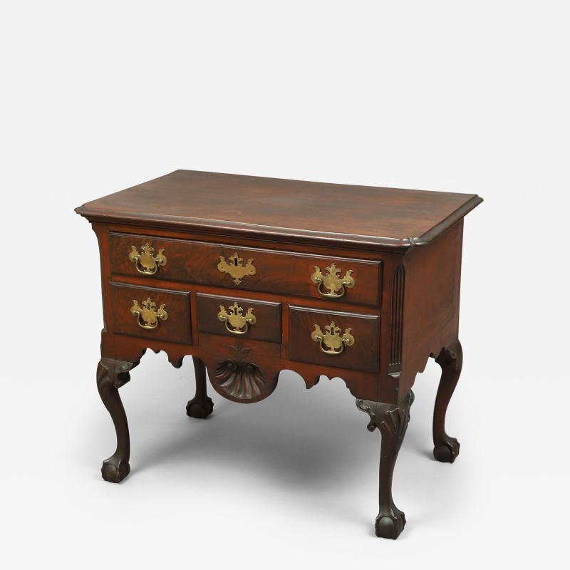 RARE CHIPPENDALE DRESSING TABLE