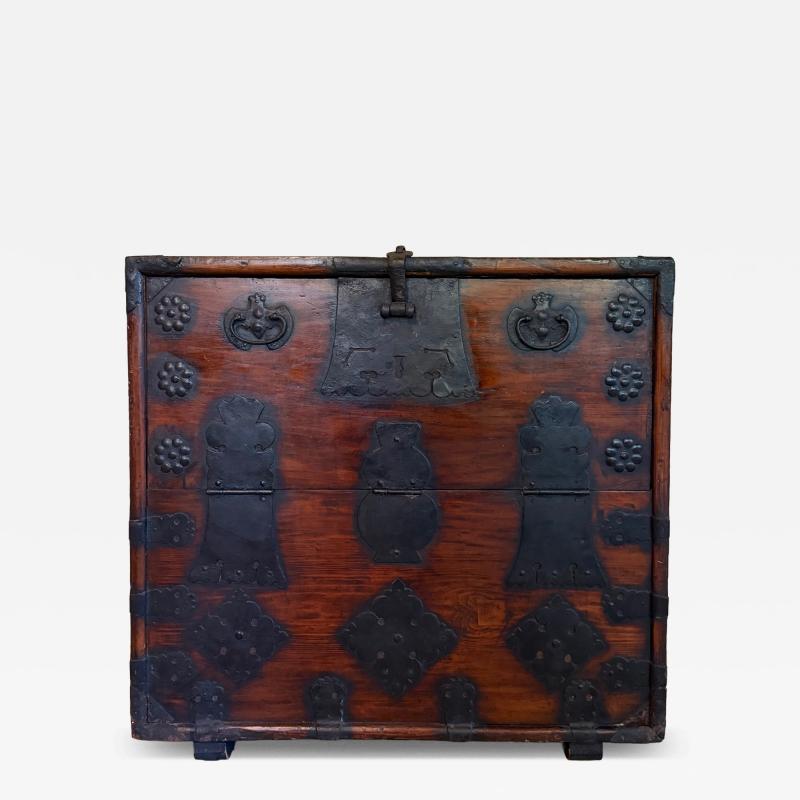 Rare Korean Gangwon Do Bandaji Chest Joseon Dynasty