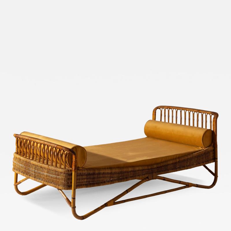 Rattan and bent bamboo daybed Italian manufacture 1960s