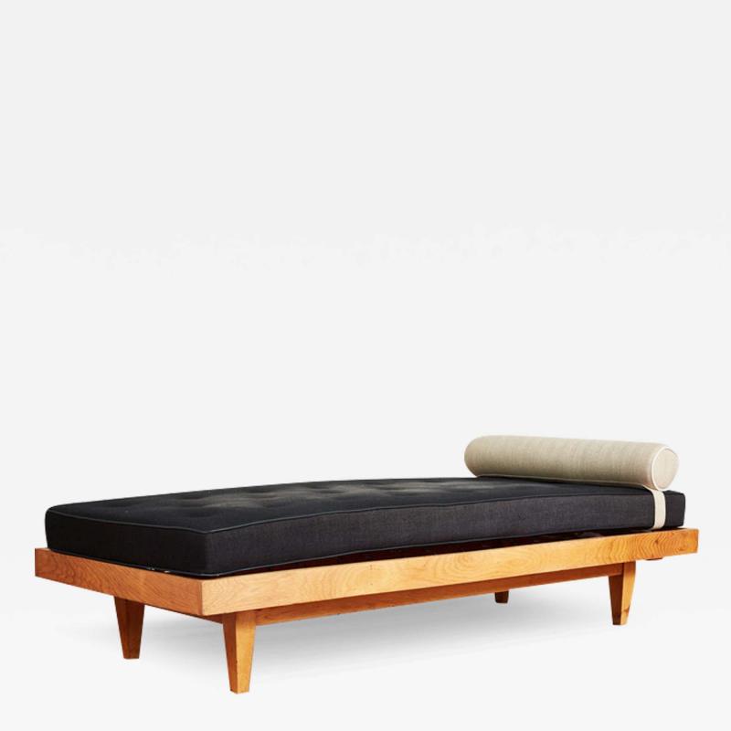 Ren Gabriel RENE GABRIEL ATTRIBUTED DAYBED