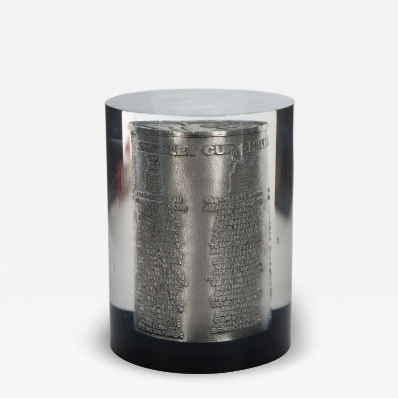 Resin and Metal Islanders Hockey Paperweight