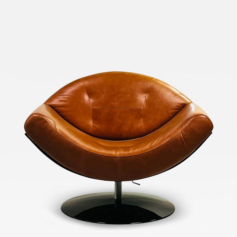 Ricardo Fasanello Impeccable Gaivota Swiveling Leather Armchair by Ricardo Fasanello