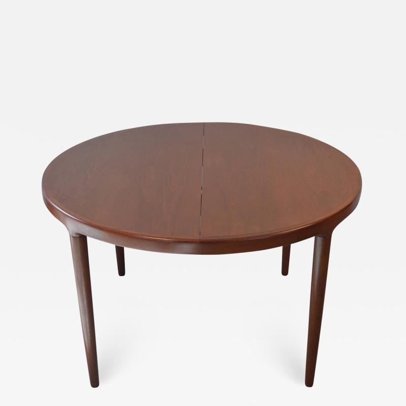 Round Dining Table with Two Leaves