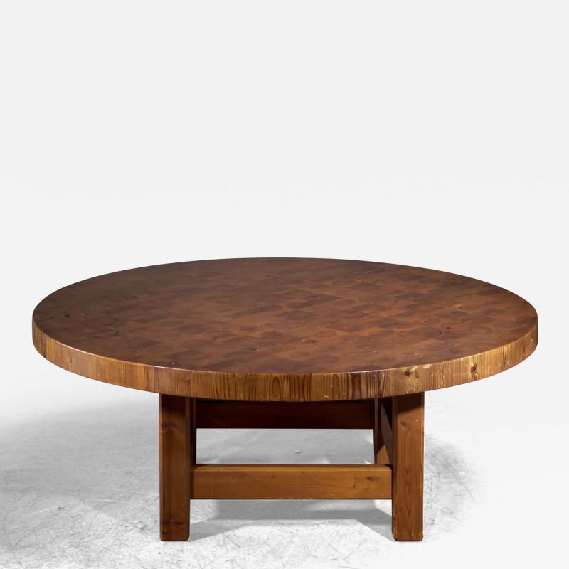 Round pine coffee table