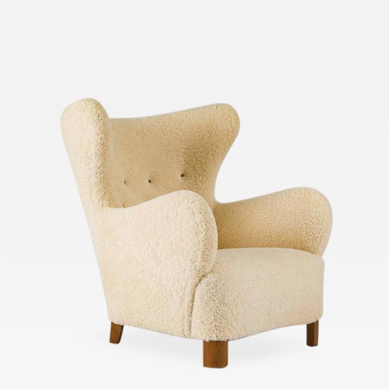 Scandinavian Sheepskin Lounge Chair